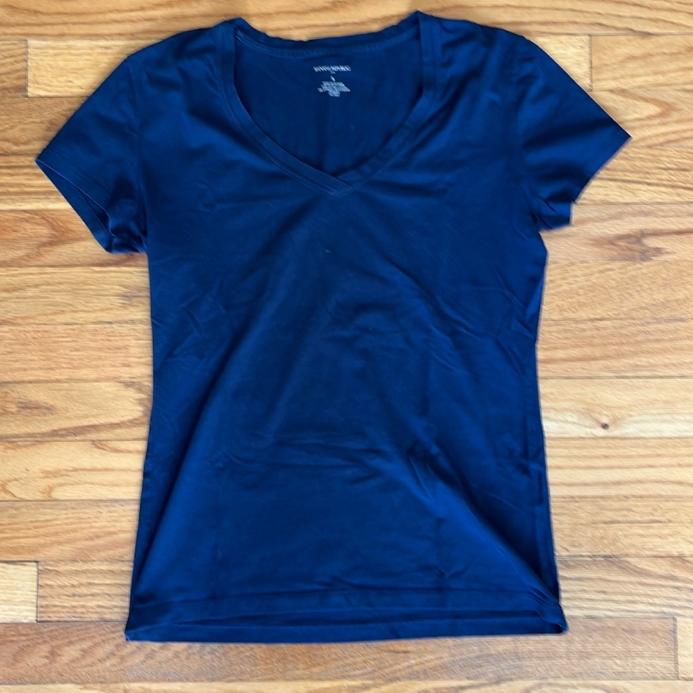 V-neck T shirt bundle